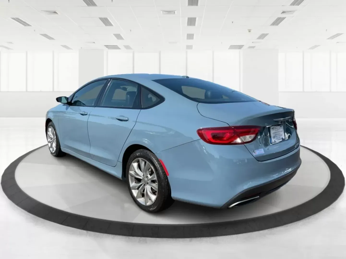 2015 Chrysler 200 S (1C3CCCBB8FN) with an Other engine, located at 1184 Kauffman Ave, Fairborn, OH, 45324, (937) 908-9800, 39.807072, -84.030914 - **Experience Luxury on a Budget with the 2015 Chrysler 200 S at Advantage Car and Credit**<br /> <br /> Looking for a stylish sedan that can handle your daily commute as effortlessly as your weekend adventures? The 2015 Chrysler 200 S is the perfect blend of comfort, technology, and modern aesthetic - Photo#4