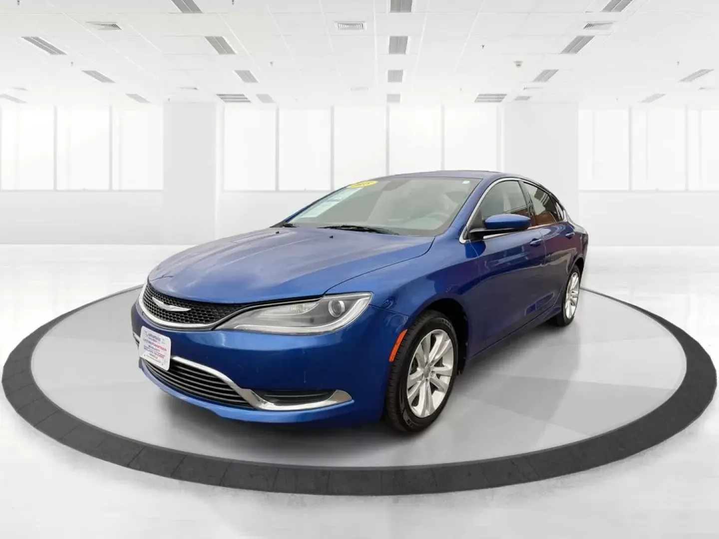 2015 Chrysler 200 Limited (1C3CCCAB9FN) with an 3.6L V-6 DOHC engine, located at 1230 East Main St, Xenia, OH, 45385, (937) 908-9800, 39.688026, -83.910172 - **Experience Comfort and Style with the 2015 Chrysler 200 Limited at Advantage Car and Credit**<br /> <br /> Are you in the market for a dependable sedan that suits both your daily commute and weekend adventures? Look no further! The 2015 Chrysler 200 Limited is the perfect blend of style, performan - Photo#8