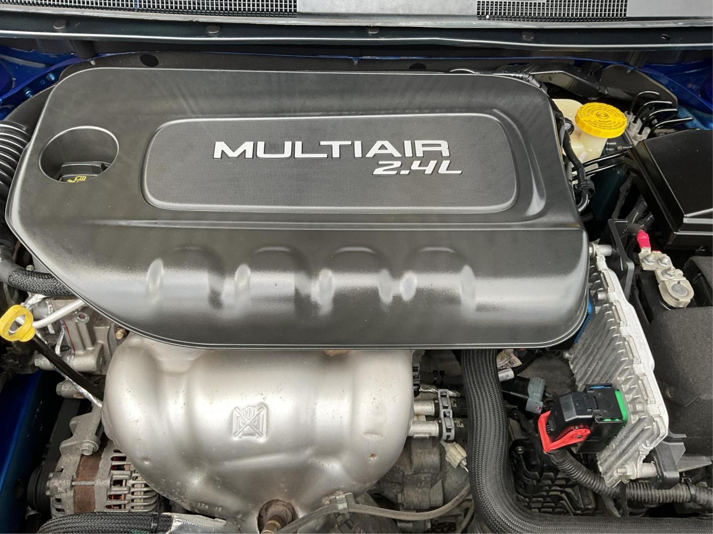 2015 Chrysler 200 Limited (1C3CCCAB9FN) with an 3.6L V-6 DOHC engine, located at 1951 S Dayton Lakeview Rd., New Carlisle, OH, 45344, (937) 908-9800, 39.890999, -84.050255 - 2015 Chrysler 200 Limited - Photo#10