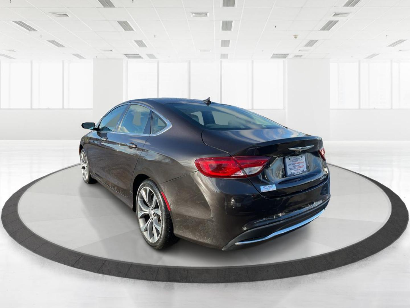 2015 Chrysler 200 C (1C3CCCCB9FN) with an Other engine, located at 1230 East Main St, Xenia, OH, 45385, (937) 908-9800, 39.688026, -83.910172 - 2015 Chrysler 200 C - Photo#4