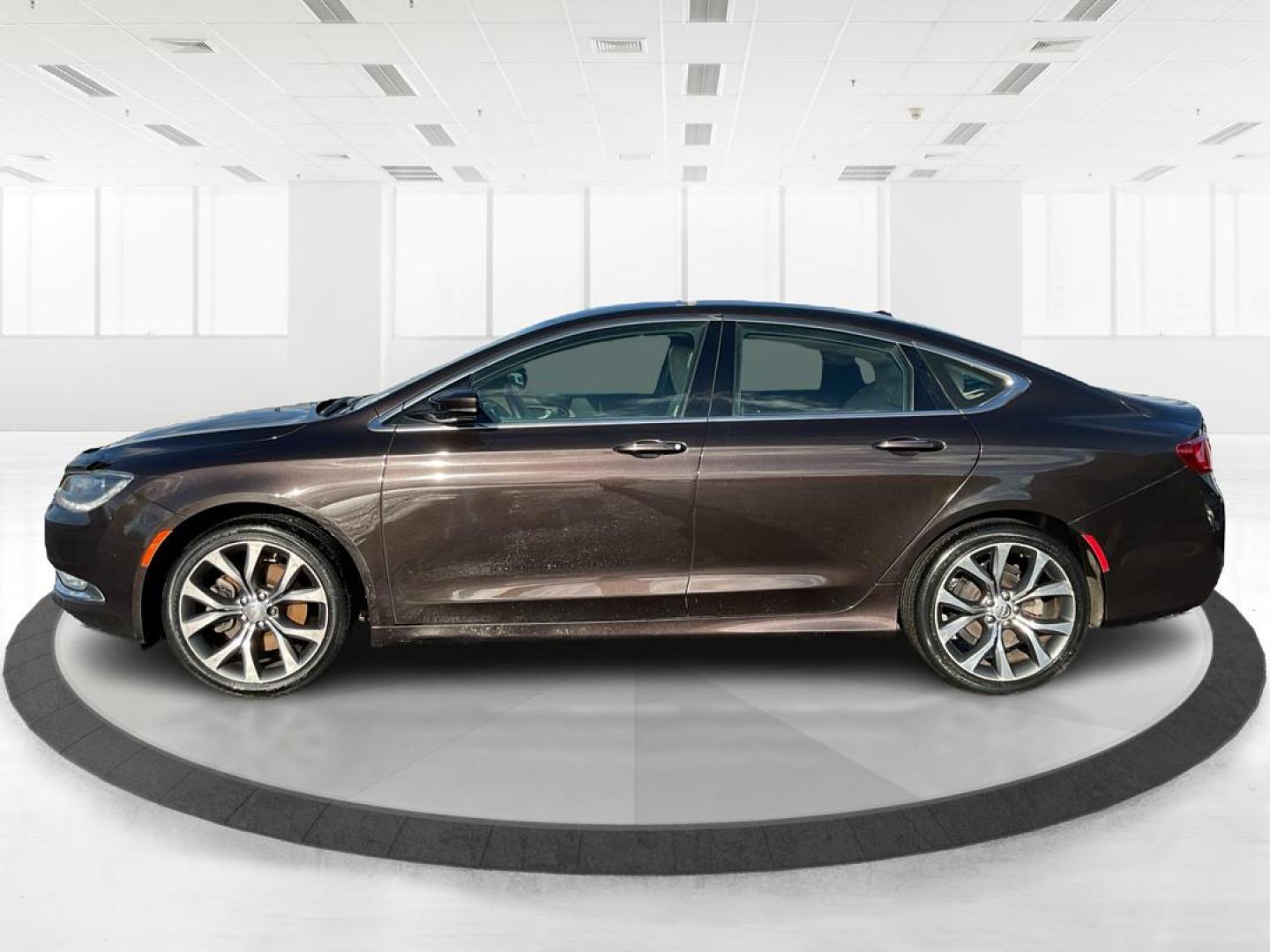 2015 Chrysler 200 C (1C3CCCCB9FN) with an Other engine, located at 1230 East Main St, Xenia, OH, 45385, (937) 908-9800, 39.688026, -83.910172 - 2015 Chrysler 200 C - Photo#5