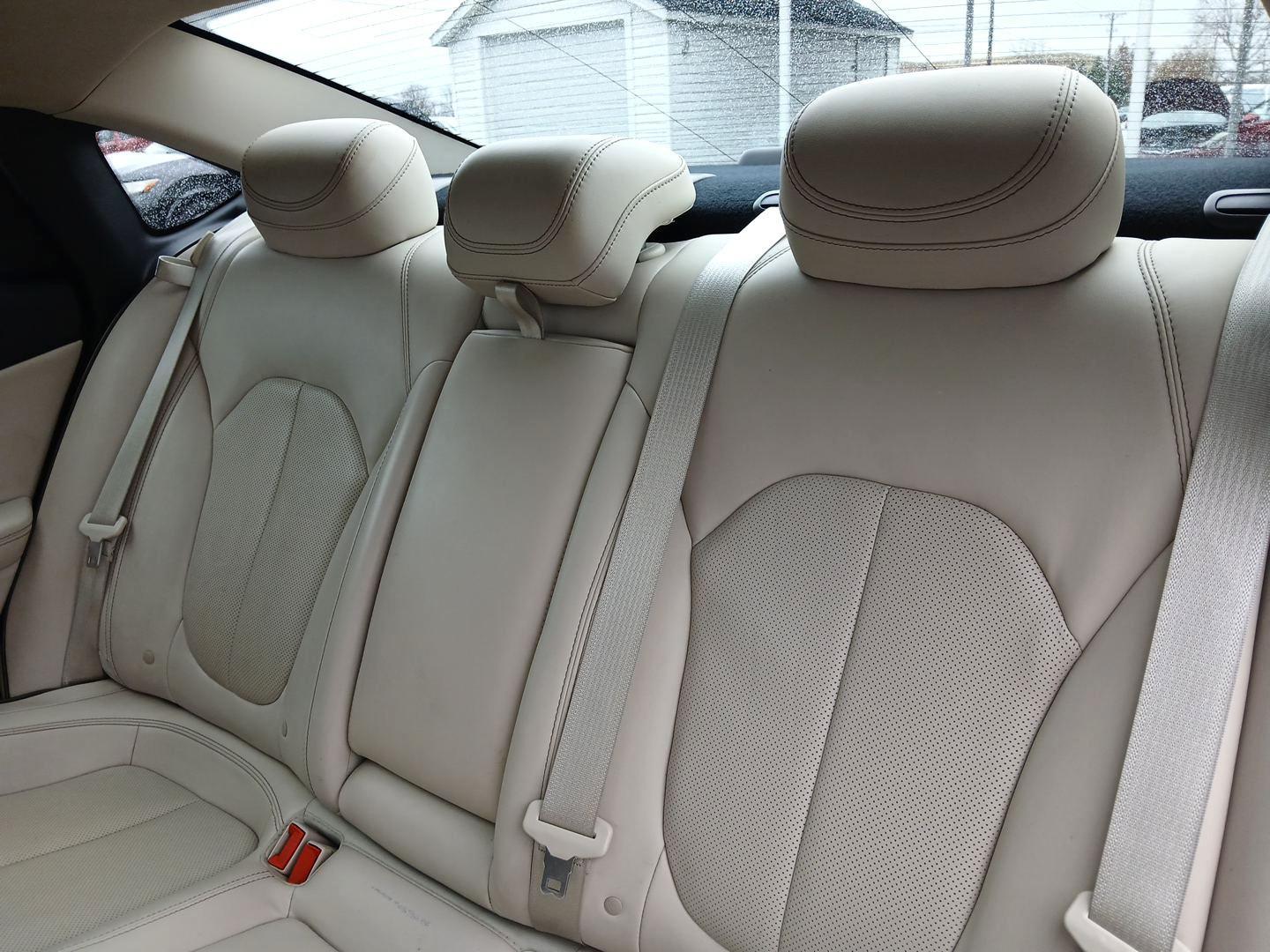 2015 Chrysler 200 C AWD (1C3CCCEG3FN) with an 3.6L V6 DOHC 24V FFV engine, 9-Speed Automatic transmission, located at 1230 East Main St, Xenia, OH, 45385, (937) 908-9800, 39.688026, -83.910172 - 2015 Chrysler 200 C AWD - Photo#9