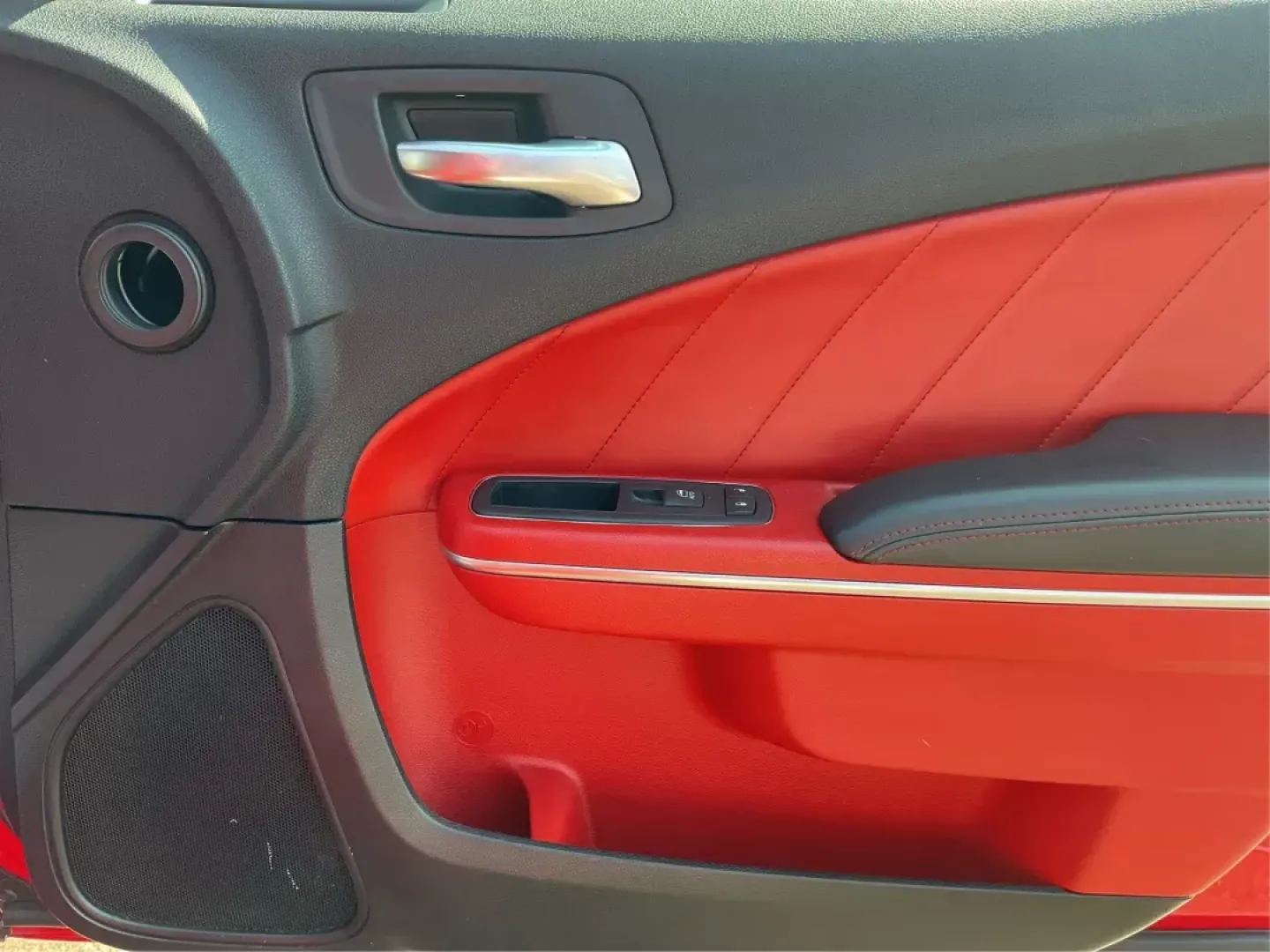 2015 Dodge Charger SXT (2C3CDXJG7FH) with an 3.6L V-6 DOHC engine, located at 8750 N County Rd 25A, Piqua, OH, 45356, (937) 908-9800, 40.164391, -84.232513 - ### Hit the Road in Style: 2015 Dodge Charger SXT at Advantage Car and Credit<br /> <br /> Are you ready to elevate your driving experience? Whether you're commuting to work, running errands around Fairborn, or setting off on a weekend adventure, the 2015 Dodge Charger SXT is the perfect vehicle for - Photo#19