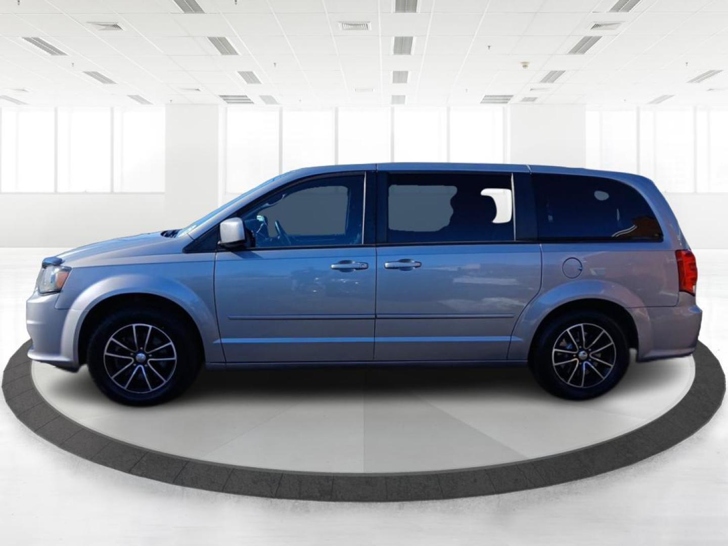 2015 Dodge Grand Caravan SE (2C4RDGBG8FR) with an Other engine, Automatic transmission, located at 1184 Kauffman Ave, Fairborn, OH, 45324, (937) 908-9800, 39.807072, -84.030914 - 2015 Dodge Grand Caravan SE - Photo#5