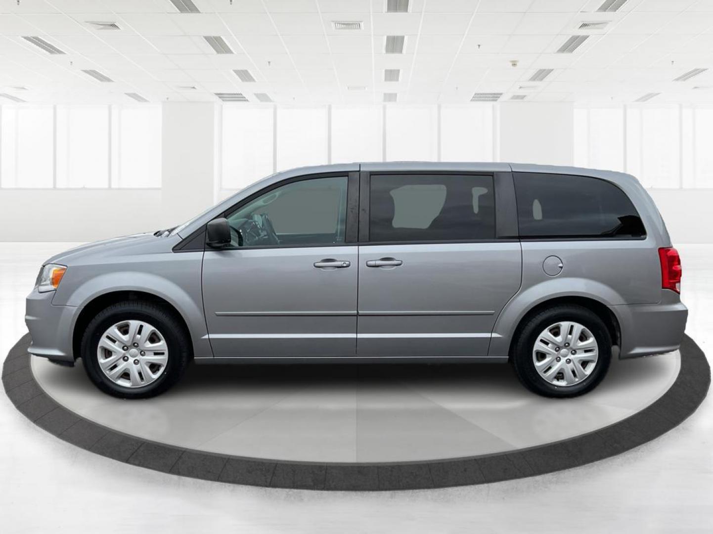 2015 Dodge Grand Caravan SE (2C4RDGBG9FR) with an Other engine, located at 1099 N County Rd 25A, Troy, OH, 45373, (937) 908-9800, 40.057079, -84.212883 - 2015 Dodge Grand Caravan SE - Photo#5