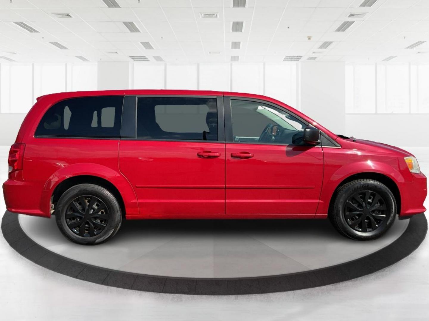 2015 Dodge Grand Caravan SE (2C4RDGBG9FR) with an 3.6L V-6 DOHC engine, located at 1099 N County Rd 25A, Troy, OH, 45373, (937) 908-9800, 40.057079, -84.212883 - 2015 Dodge Grand Caravan SE - Photo#1