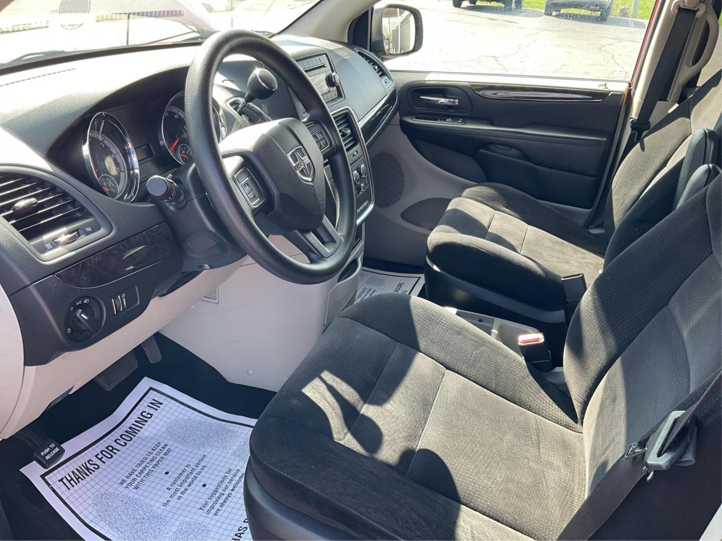 2015 Dodge Grand Caravan SE (2C4RDGBG9FR) with an 3.6L V-6 DOHC engine, located at 1099 N County Rd 25A, Troy, OH, 45373, (937) 908-9800, 40.057079, -84.212883 - 2015 Dodge Grand Caravan SE - Photo#8