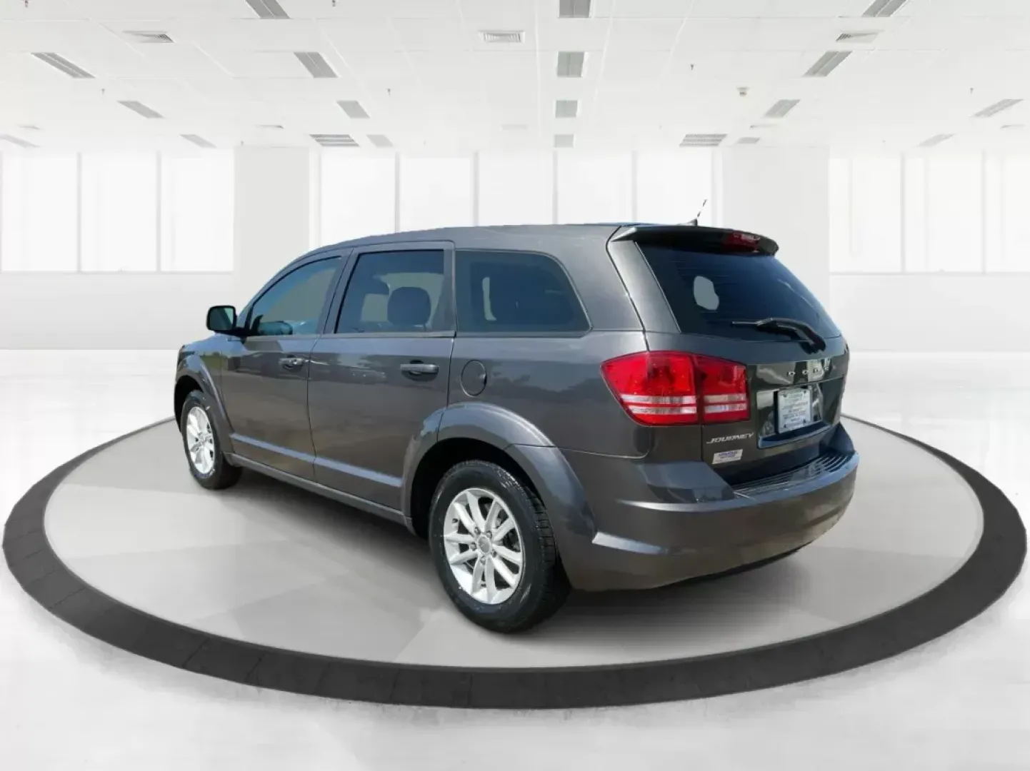 2015 Dodge Journey SE (3C4PDCABXFT) with an 2.4L L4 DOHC 16V engine, 4-Speed Automatic transmission, located at 1184 Kauffman Ave, Fairborn, OH, 45324, (937) 908-9800, 39.807072, -84.030914 - **Discover Your Next Adventure with the 2015 Dodge Journey SE at Advantage Car and Credit!**<br /> <br /> Are you ready to elevate your family adventures or daily commutes? The 2015 Dodge Journey SE is your ultimate partner for both exciting weekend getaways and reliable everyday driving. With its s - Photo#4