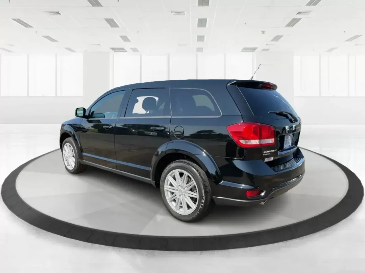2015 Dodge Journey R/T (3C4PDDEG6FT) with an 3.6L V-6 DOHC engine, located at 401 Woodman Dr, Riverside, OH, 45431, (937) 908-9800, 39.760899, -84.123421 - **Discover Adventure with the 2015 Dodge Journey R/T Your Ultimate Family SUV!**<br /> <br /> If you're in the market for a versatile vehicle that fits both your daily commute and weekend adventures, look no further than the 2015 Dodge Journey R/T. This robust SUV isn't just about style; it's built - Photo#4