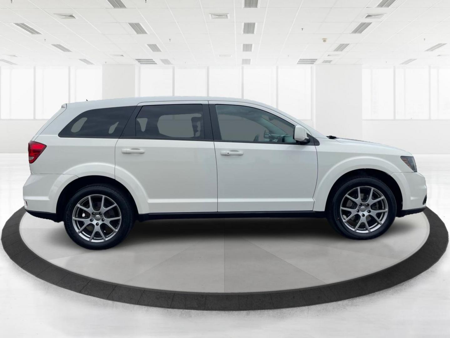 2015 Dodge Journey R/T (3C4PDDEG0FT) with an 3.6L V-6 DOHC engine, located at 1184 Kauffman Ave, Fairborn, OH, 45324, (937) 908-9800, 39.807072, -84.030914 - 2015 Dodge Journey R/T - Photo#1