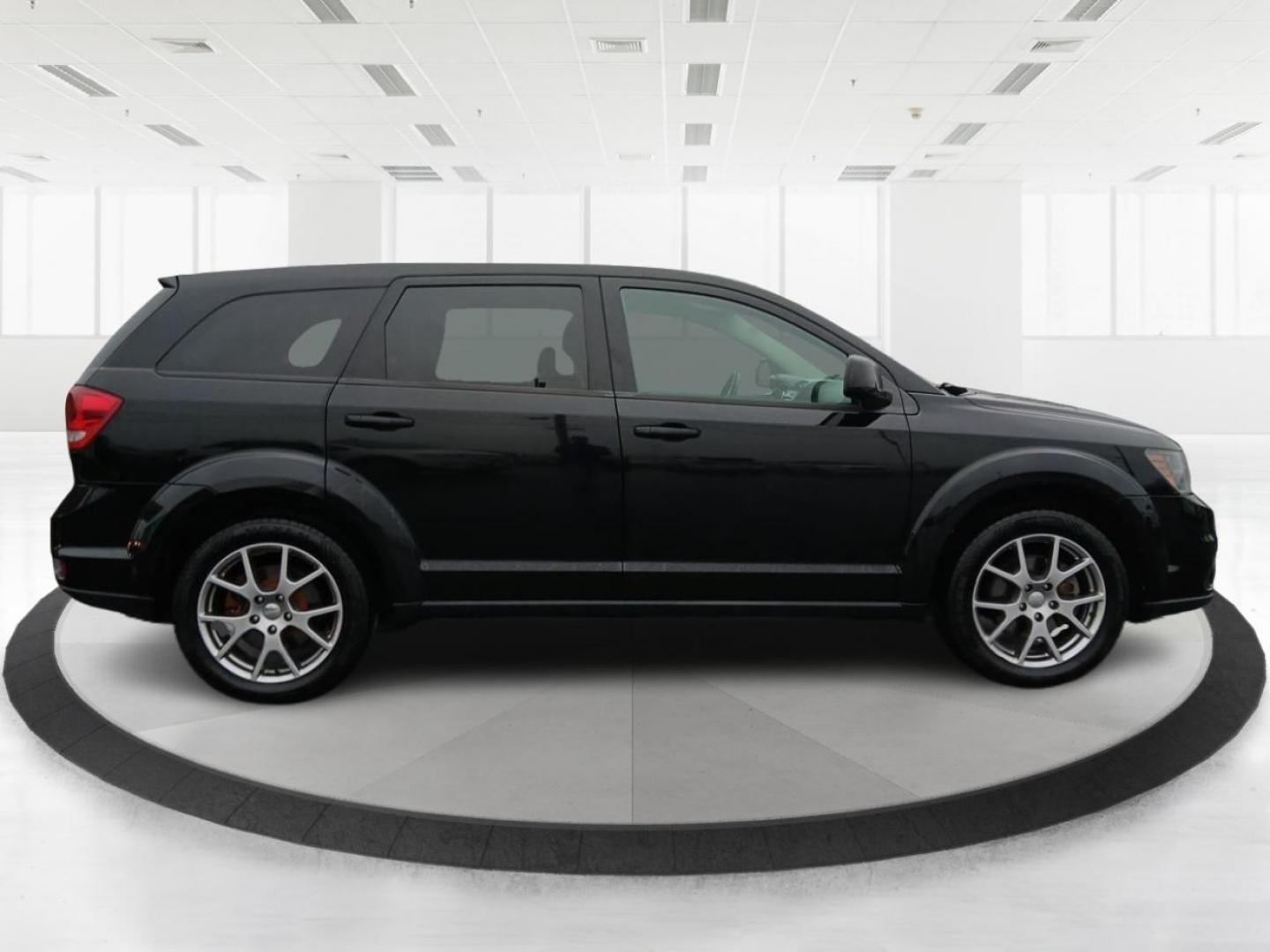 2015 Dodge Journey R/T AWD (3C4PDDEG5FT) with an 3.6L V6 DOHC 24V engine, 6-Speed Automatic transmission, located at 1951 S Dayton Lakeview Rd., New Carlisle, OH, 45344, (937) 908-9800, 39.890999, -84.050255 - Third Row - Photo#1