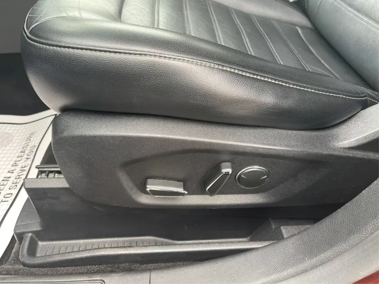 2015 Ford Edge SEL (2FMTK4J8XFB) with an Other engine, located at 8750 N County Rd 25A, Piqua, OH, 45356, (937) 908-9800, 40.164391, -84.232513 - **Discover Your Next Adventure with the 2015 Ford Edge SEL at Advantage Car and Credit in Fairborn, OH!**<br /> <br /> Are you looking for a versatile SUV that perfectly matches your active lifestyle? Whether you're navigating the bustling streets of Fairborn or planning a weekend getaway, the 2015 - Photo#17