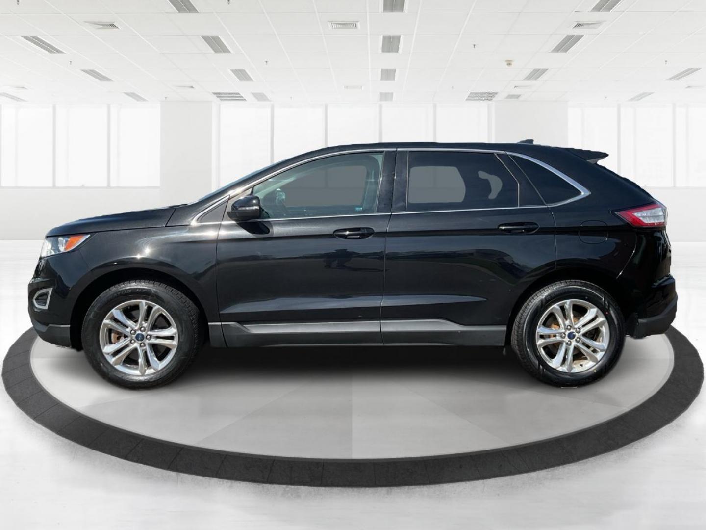 2015 Ford Edge SEL (2FMTK4J8XFB) with an Other engine, located at 4508 South Dixie Dr, Moraine, OH, 45439, (937) 908-9800, 39.689976, -84.218452 - 2015 Ford Edge SEL - Photo#5