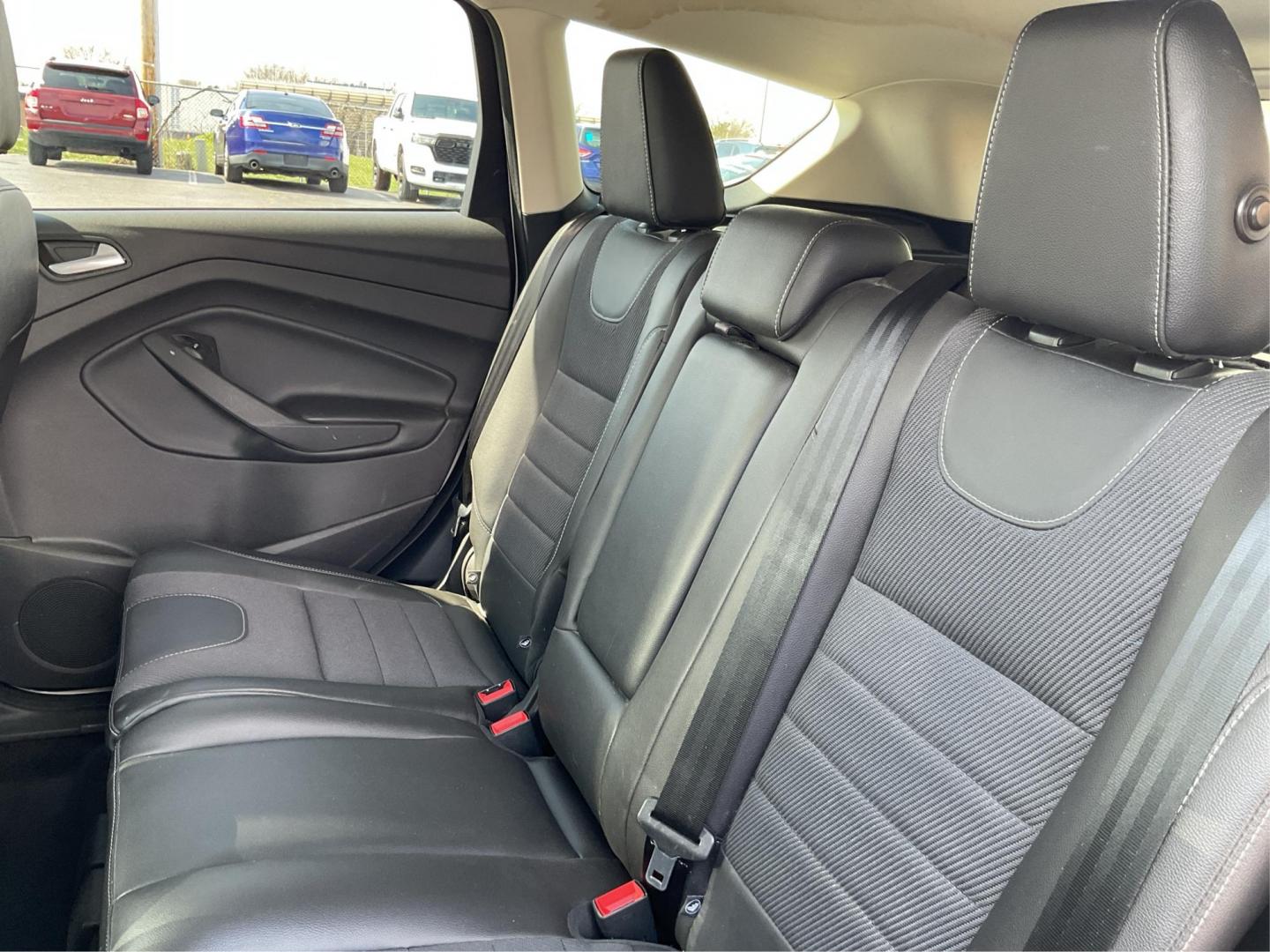 2015 Ford Escape SE (1FMCU9G92FU) with an EcoBoost 1.6L I-4 gasoline direct injection engine, located at 4508 South Dixie Dr, Moraine, OH, 45439, (937) 908-9800, 39.689976, -84.218452 - 2015 Ford Escape SE - Photo#9