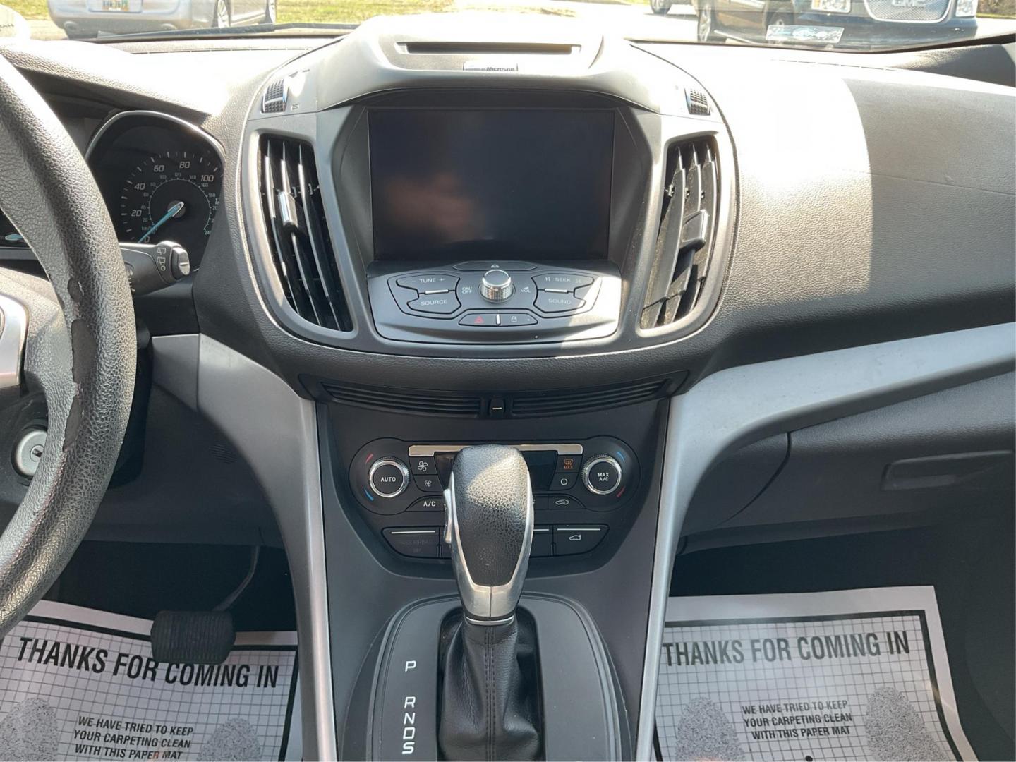 2015 Ford Escape SE (1FMCU9G92FU) with an EcoBoost 1.6L I-4 gasoline direct injection engine, located at 4508 South Dixie Dr, Moraine, OH, 45439, (937) 908-9800, 39.689976, -84.218452 - 2015 Ford Escape SE - Photo#12
