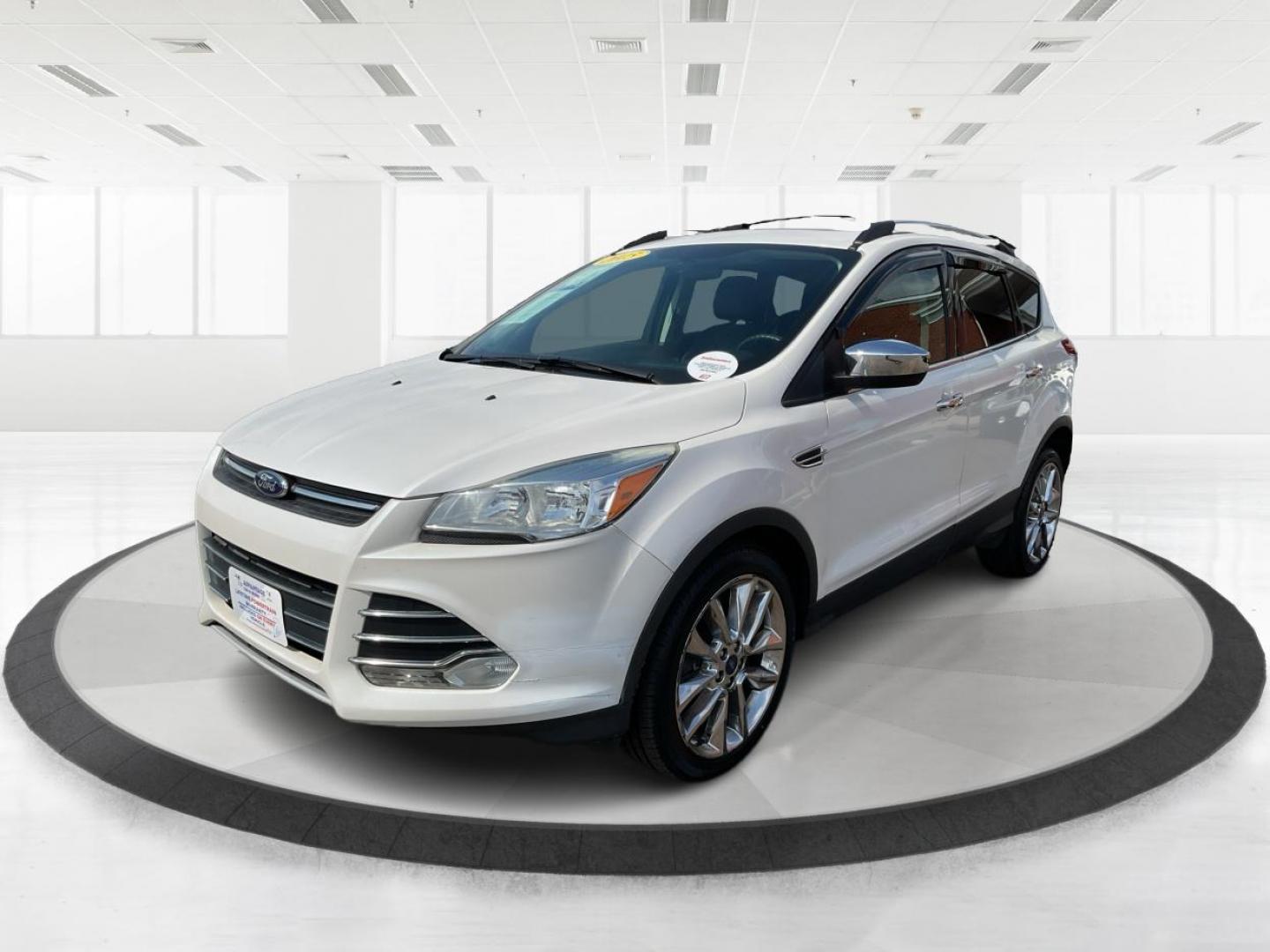 2015 Ford Escape SE (1FMCU9G92FU) with an EcoBoost 1.6L I-4 gasoline direct injection engine, located at 4508 South Dixie Dr, Moraine, OH, 45439, (937) 908-9800, 39.689976, -84.218452 - 2015 Ford Escape SE - Photo#7