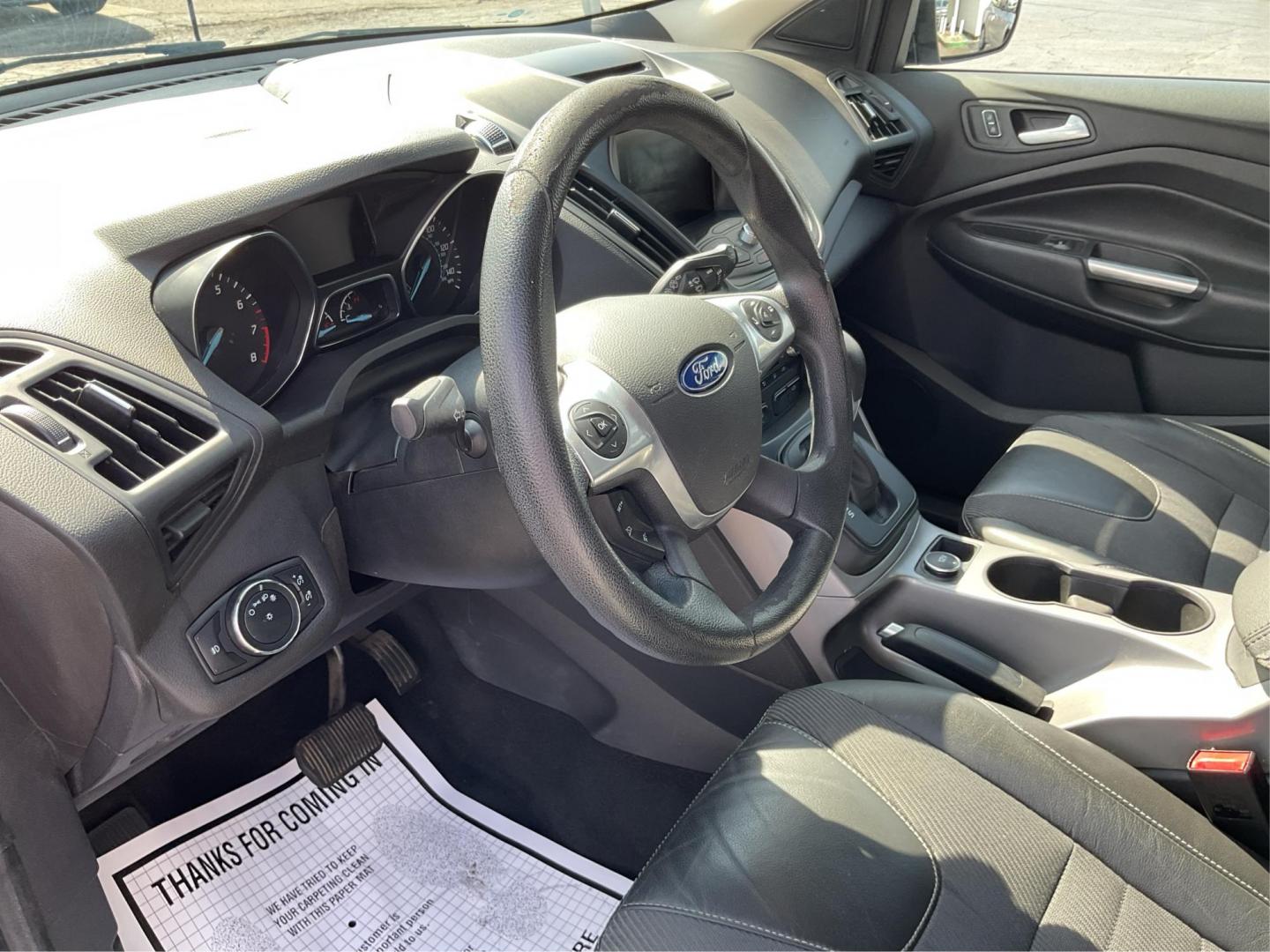 2015 Ford Escape SE (1FMCU9G92FU) with an EcoBoost 1.6L I-4 gasoline direct injection engine, located at 4508 South Dixie Dr, Moraine, OH, 45439, (937) 908-9800, 39.689976, -84.218452 - 2015 Ford Escape SE - Photo#8