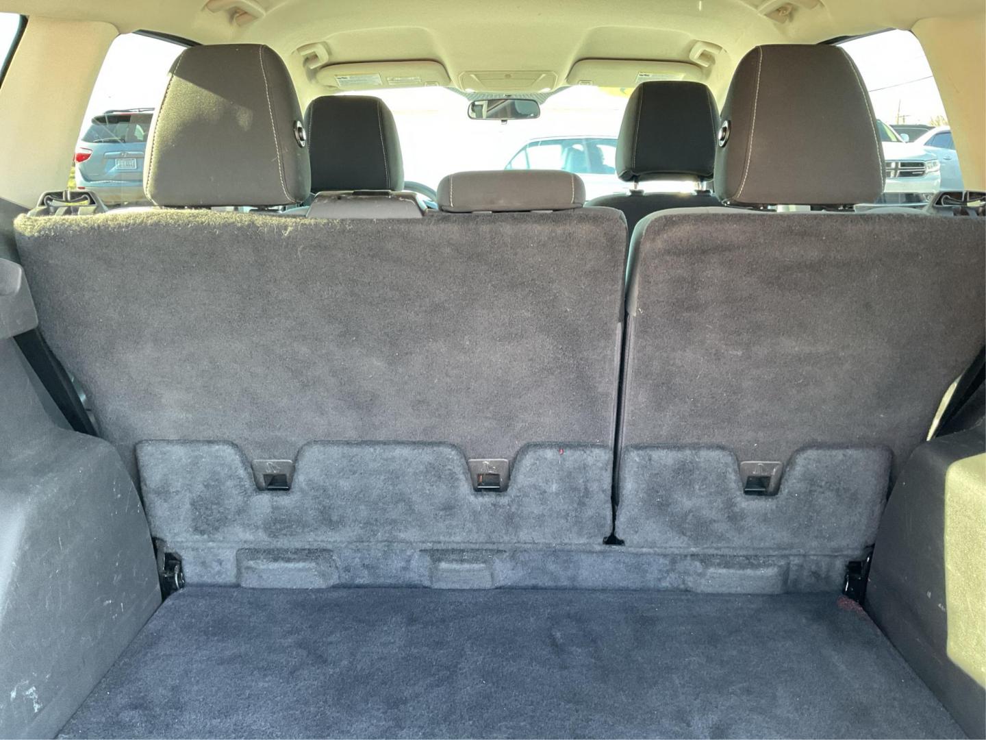 2015 Ford Escape SE (1FMCU0G92FU) with an Duratec 2.5L I-4 DOHC engine, located at 8750 N County Rd 25A, Piqua, OH, 45356, (937) 908-9800, 40.164391, -84.232513 - 2015 Ford Escape SE - Photo#11