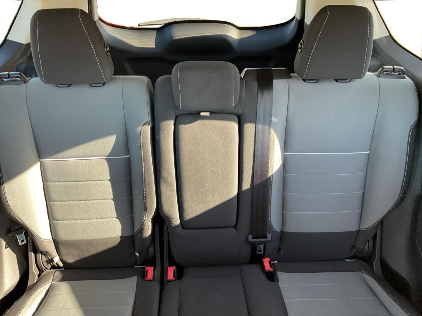 2015 Ford Escape SE (1FMCU0G92FU) with an Duratec 2.5L I-4 DOHC engine, located at 8750 N County Rd 25A, Piqua, OH, 45356, (937) 908-9800, 40.164391, -84.232513 - 2015 Ford Escape SE - Photo#13