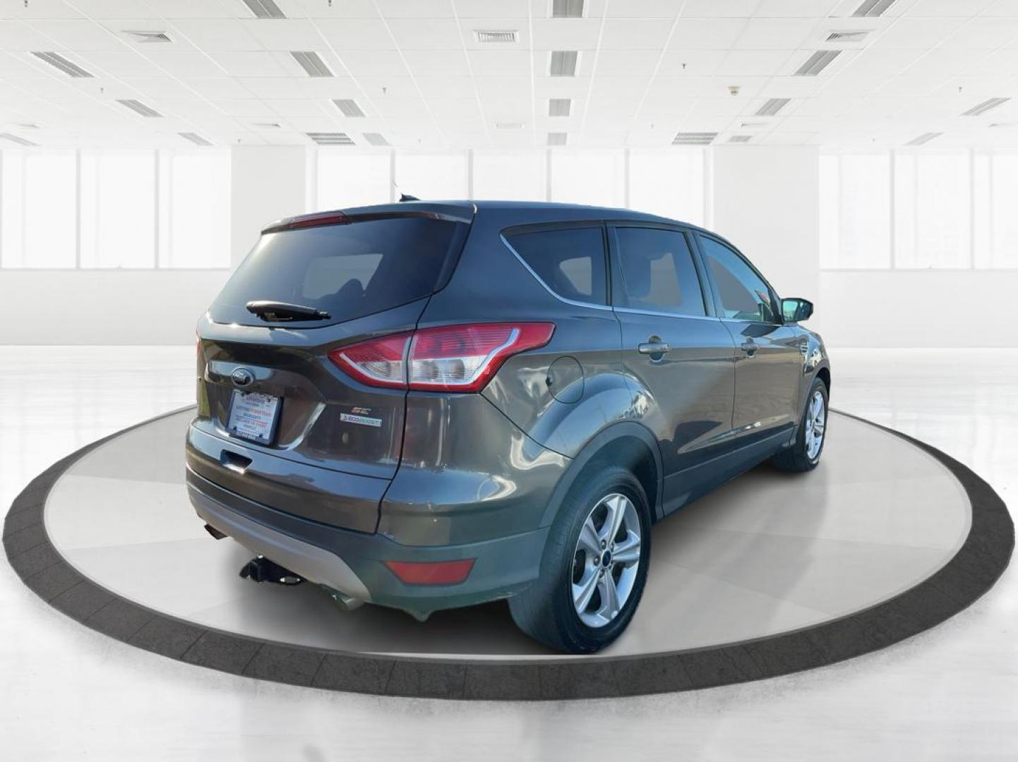 2015 Ford Escape SE (1FMCU0G92FU) with an Duratec 2.5L I-4 DOHC engine, located at 8750 N County Rd 25A, Piqua, OH, 45356, (937) 908-9800, 40.164391, -84.232513 - 2015 Ford Escape SE - Photo#2