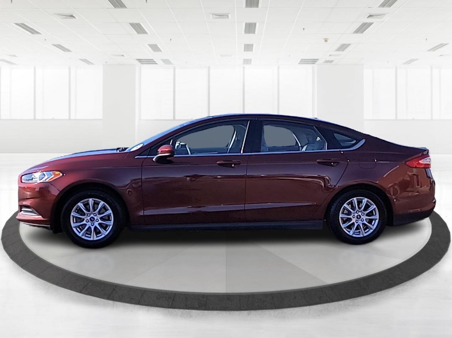 2015 Ford Fusion S (3FA6P0G76FR) with an Other engine, located at 1951 S Dayton Lakeview Rd., New Carlisle, OH, 45344, (937) 908-9800, 39.890999, -84.050255 - 2015 Ford Fusion S - Photo#5