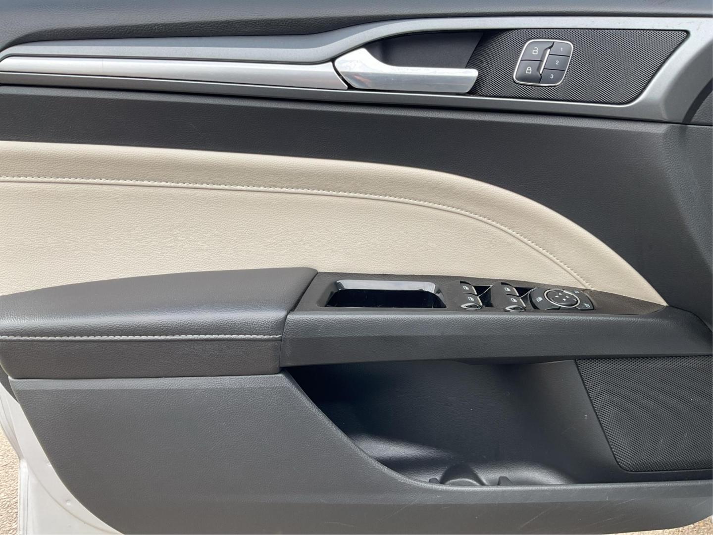 2015 Ford Fusion Titanium (3FA6P0K96FR) with an EcoBoost 2L I-4 gasoline direct injection engine, located at 8750 N County Rd 25A, Piqua, OH, 45356, (937) 908-9800, 40.164391, -84.232513 - 2015 Ford Fusion Titanium - Photo#18