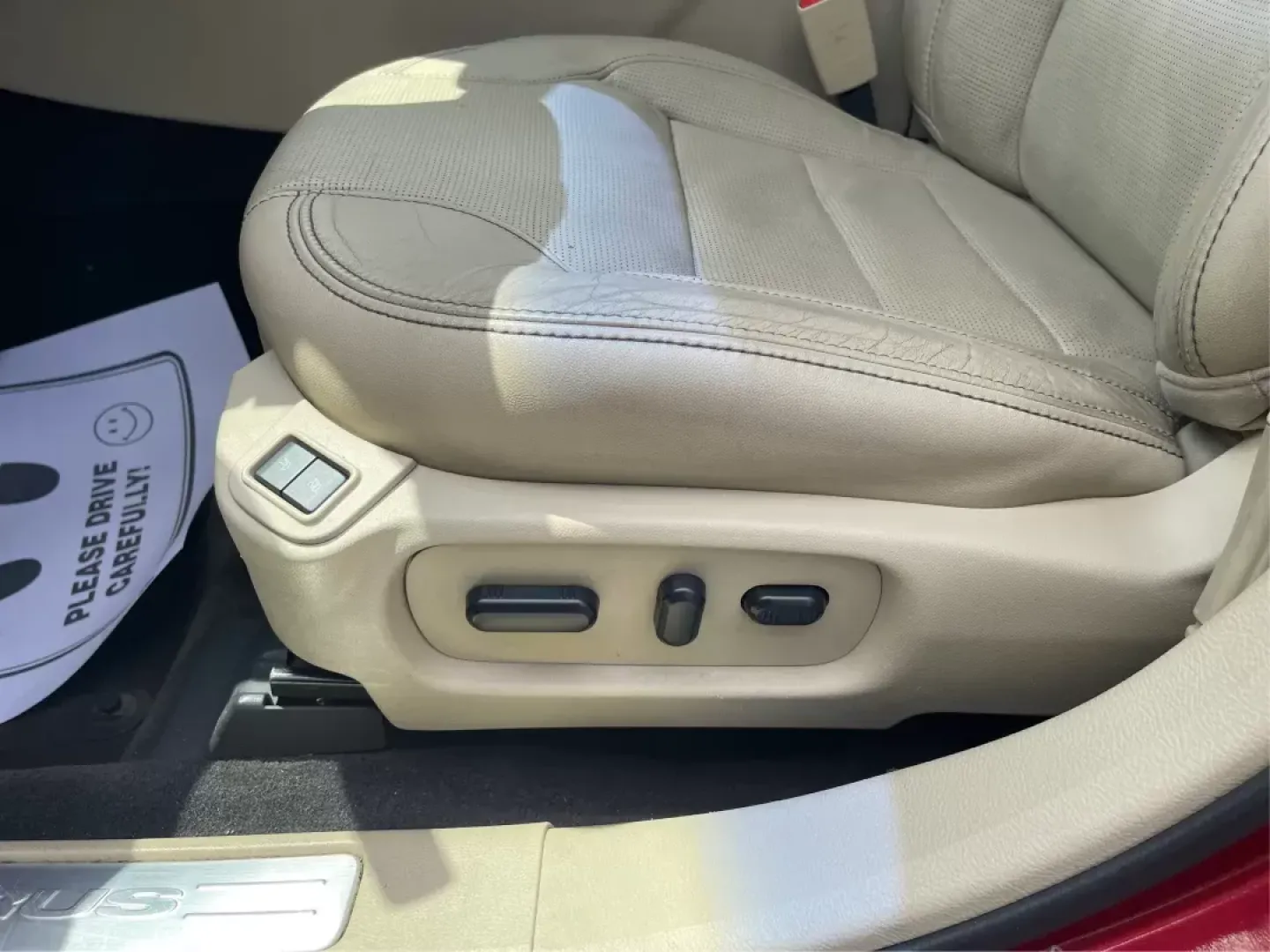 2015 Ford Taurus Limited (1FAHP2F84FG) with an Other engine, located at 4508 South Dixie Dr, Moraine, OH, 45439, (937) 908-9800, 39.689976, -84.218452 - **Discover the Perfect Blend of Comfort and Reliability with the 2015 Ford Taurus Limited at Advantage Car and Credit!**<br /> <br /> Are you in search of a dependable sedan that can handle the demands of daily life while also providing a touch of luxury? Look no further than our 2015 Ford Taurus Li - Photo#16
