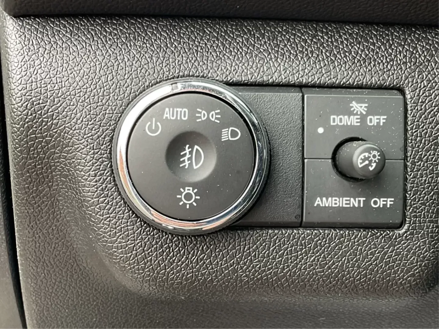 2015 GMC Acadia SLT-1 (1GKKVRKD8FJ) with an 3.6L V-6 gasoline direct injection engine, located at 1184 Kauffman Ave, Fairborn, OH, 45324, (937) 908-9800, 39.807072, -84.030914 - **Discover Your Perfect Family Adventure Vehicle: 2015 GMC Acadia SLT-1 at Advantage Car and Credit!**<br /> <br /> Are you ready to elevate your family's adventures and daily commutes? Look no further than this stunning 2015 GMC Acadia SLT-1, now available at Advantage Car and Credit in Fairborn, O - Photo#17