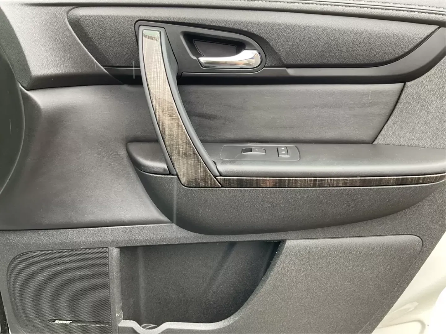 2015 GMC Acadia SLT-1 (1GKKVRKD8FJ) with an 3.6L V-6 gasoline direct injection engine, located at 1184 Kauffman Ave, Fairborn, OH, 45324, (937) 908-9800, 39.807072, -84.030914 - **Discover Your Perfect Family Adventure Vehicle: 2015 GMC Acadia SLT-1 at Advantage Car and Credit!**<br /> <br /> Are you ready to elevate your family's adventures and daily commutes? Look no further than this stunning 2015 GMC Acadia SLT-1, now available at Advantage Car and Credit in Fairborn, O - Photo#20