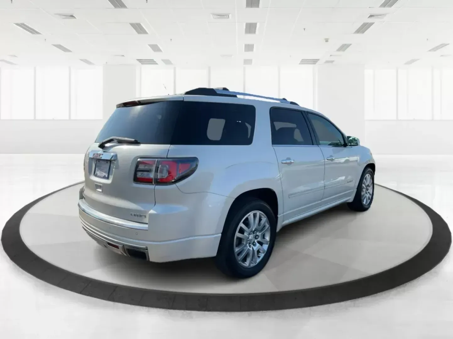 2015 GMC Acadia Denali (1GKKVTKD9FJ) with an 3.6L V-6 gasoline direct injection engine, located at 1951 S Dayton Lakeview Rd., New Carlisle, OH, 45344, (937) 908-9800, 39.890999, -84.050255 - Are you ready to elevate your family adventures or tackle daily commutes with style and comfort? Look no further than this stunning 2015 GMC Acadia Denali, a perfect combination of luxury and functionality available now at Advantage Car and Credit in Fairborn, OH. With room for everyone and plenty o - Photo#2