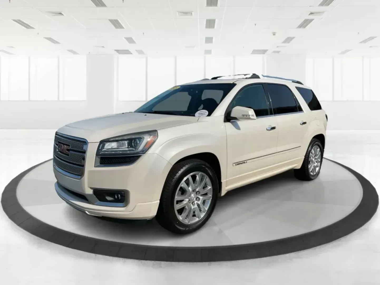 2015 GMC Acadia Denali (1GKKVTKD9FJ) with an 3.6L V-6 gasoline direct injection engine, located at 1951 S Dayton Lakeview Rd., New Carlisle, OH, 45344, (937) 908-9800, 39.890999, -84.050255 - Are you ready to elevate your family adventures or tackle daily commutes with style and comfort? Look no further than this stunning 2015 GMC Acadia Denali, a perfect combination of luxury and functionality available now at Advantage Car and Credit in Fairborn, OH. With room for everyone and plenty o - Photo#7