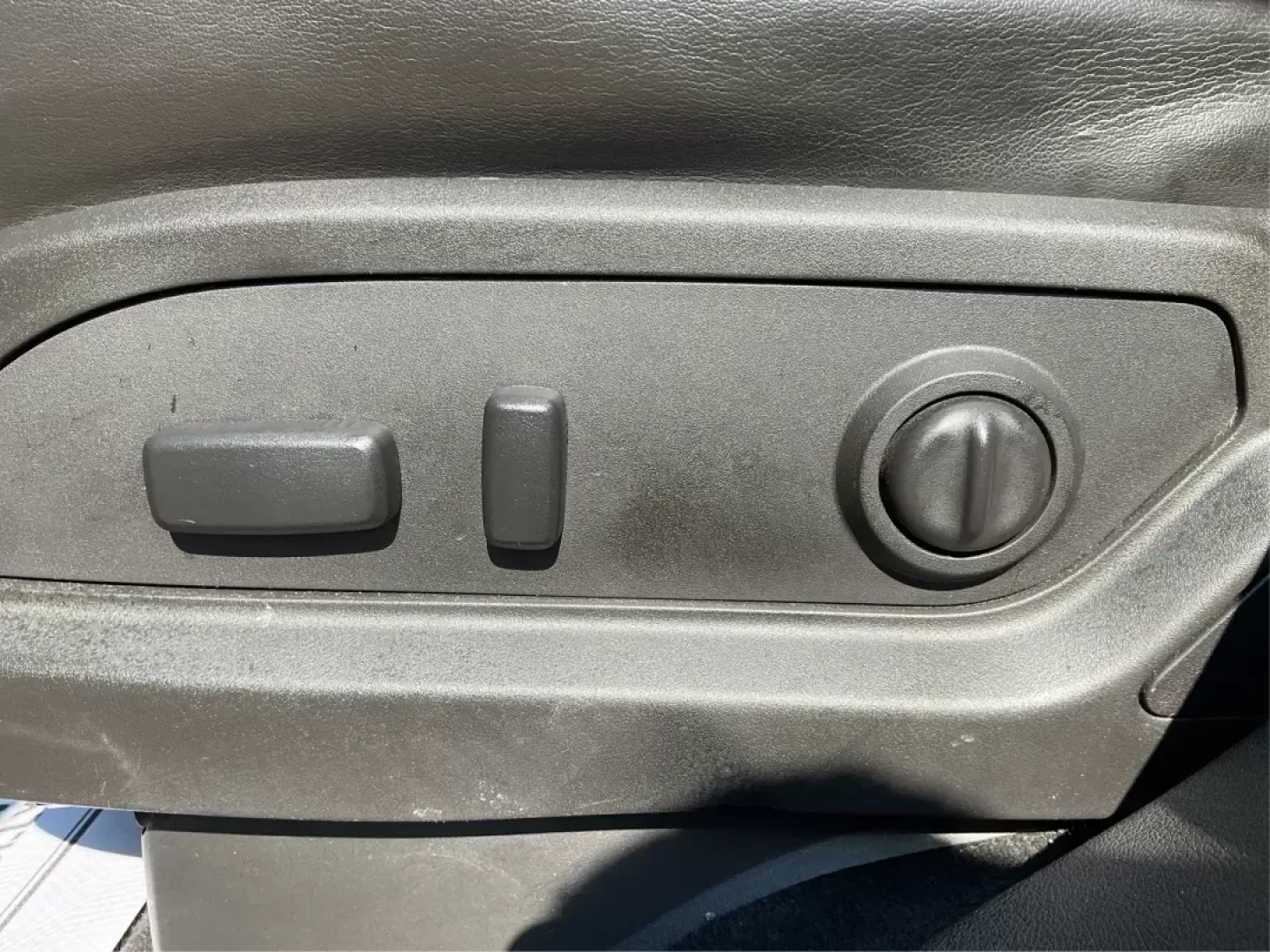 2015 GMC Acadia Denali (1GKKVTKD9FJ) with an 3.6L V-6 gasoline direct injection engine, located at 1951 S Dayton Lakeview Rd., New Carlisle, OH, 45344, (937) 908-9800, 39.890999, -84.050255 - Are you ready to elevate your family adventures or tackle daily commutes with style and comfort? Look no further than this stunning 2015 GMC Acadia Denali, a perfect combination of luxury and functionality available now at Advantage Car and Credit in Fairborn, OH. With room for everyone and plenty o - Photo#17