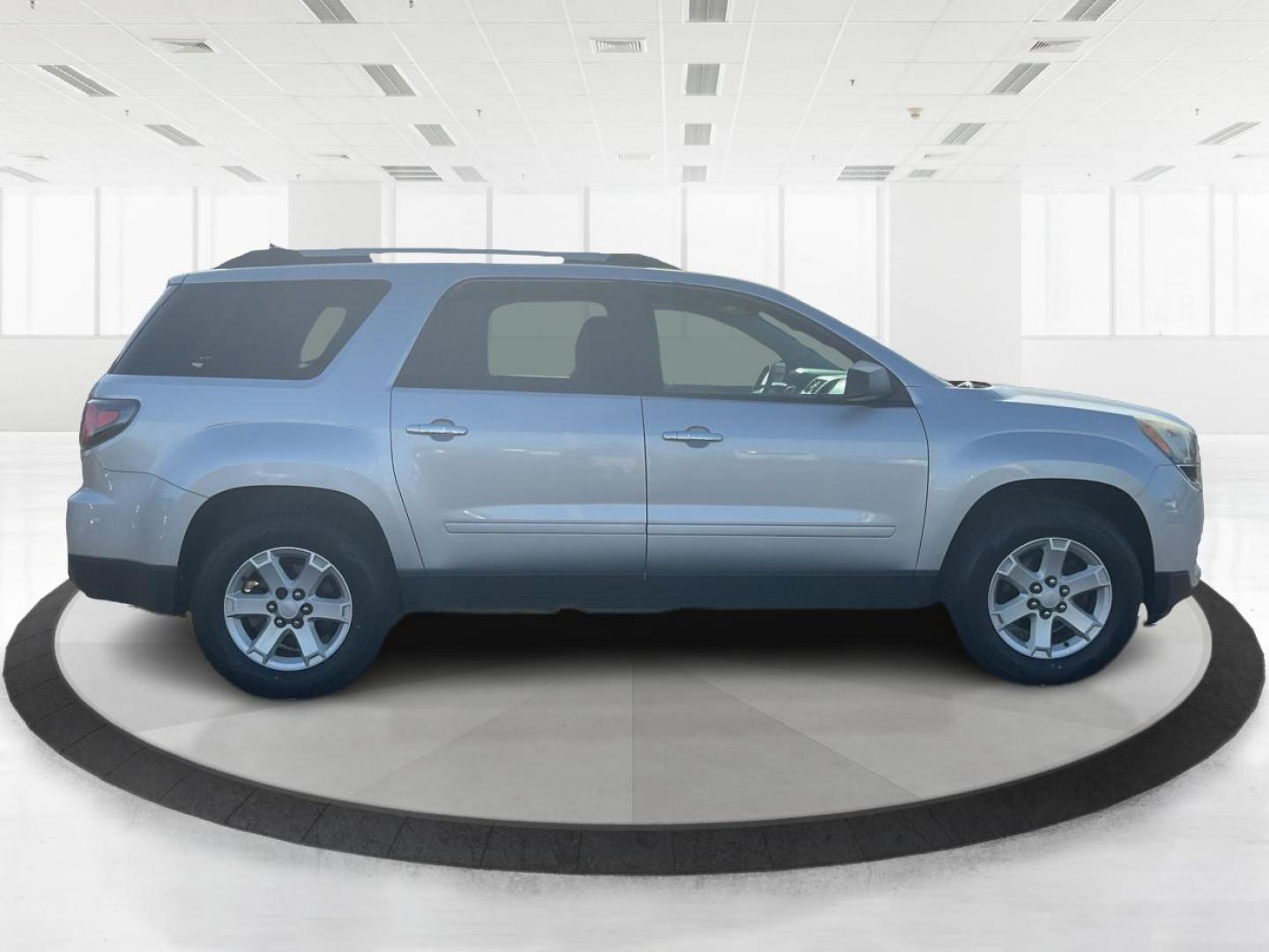 2015 Quicksilver Metallic GMC Acadia SLE-2 AWD (1GKKVPKD4FJ) with an 3.6L V6 DOHC 24V engine, 6-Speed Automatic transmission, located at 1951 S Dayton Lakeview Rd., New Carlisle, OH, 45344, (937) 908-9800, 39.890999, -84.050255 - 2015 GMC Acadia SLE-2 AWD - Photo#1