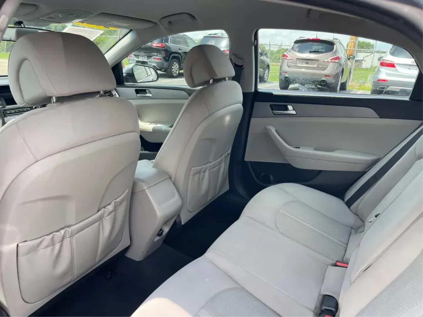 2015 Hyundai Sonata SE (5NPE24AF4FH) with an 2.4L I-4 gasoline direct injection engine, located at 880 E. National Road, Vandalia, OH, 45377, (937) 908-9800, 39.891918, -84.183594 - **Unlock Your Next Adventure with the 2015 Hyundai Sonata SE - Perfect for Families and Commuters Alike!**<br /> <br /> Are you searching for a reliable, stylish sedan that can smoothly navigate both the daily grind and weekend outings? The 2015 Hyundai Sonata SE is your answer! Offering a perfect b - Photo#9