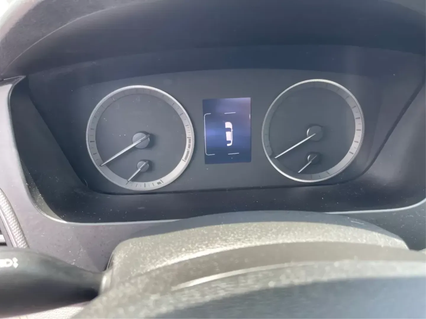 2015 Hyundai Sonata SE (5NPE24AF4FH) with an 2.4L I-4 gasoline direct injection engine, located at 880 E. National Road, Vandalia, OH, 45377, (937) 908-9800, 39.891918, -84.183594 - **Unlock Your Next Adventure with the 2015 Hyundai Sonata SE - Perfect for Families and Commuters Alike!**<br /> <br /> Are you searching for a reliable, stylish sedan that can smoothly navigate both the daily grind and weekend outings? The 2015 Hyundai Sonata SE is your answer! Offering a perfect b - Photo#14