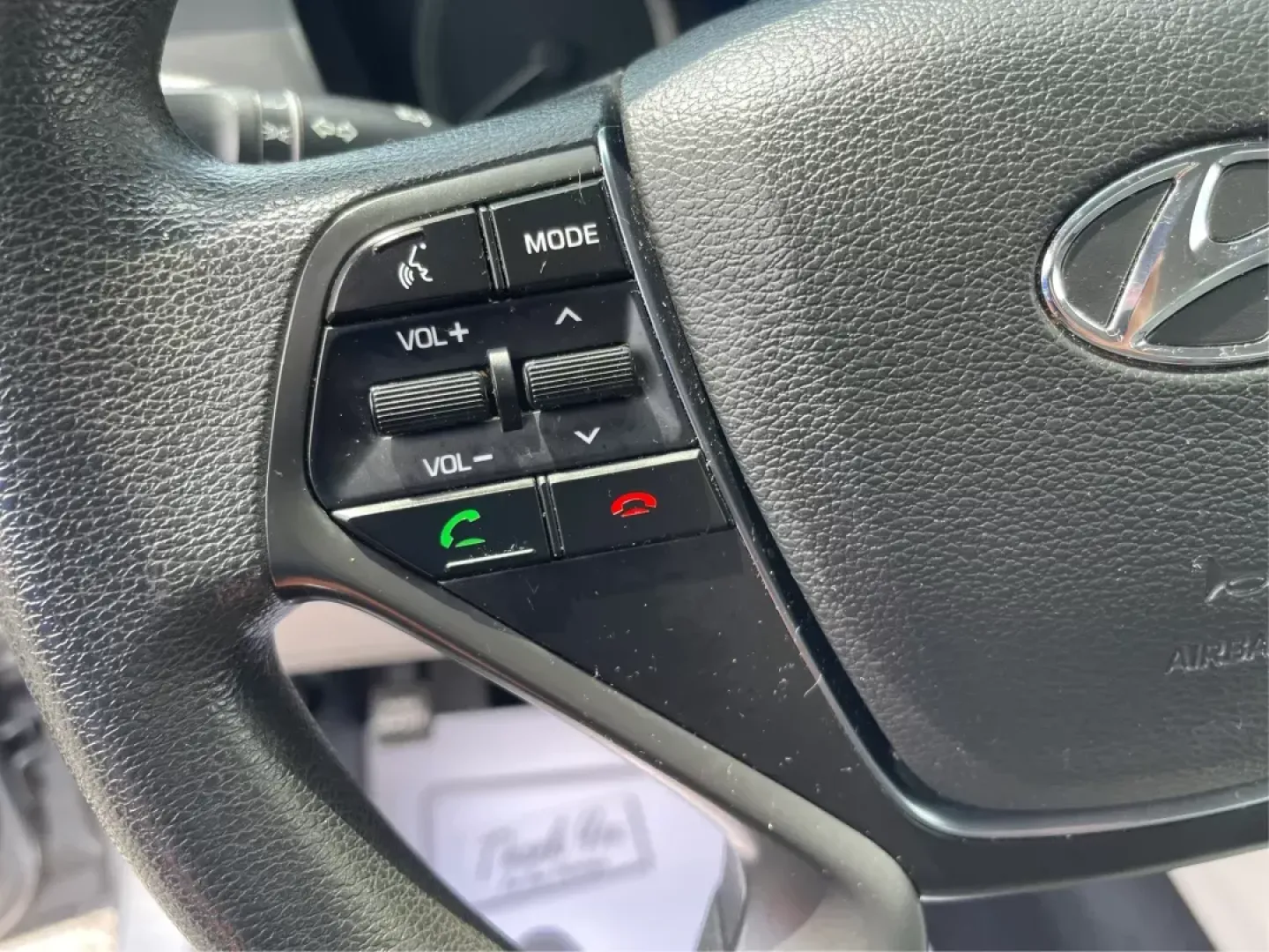 2015 Hyundai Sonata SE (5NPE24AF4FH) with an 2.4L I-4 gasoline direct injection engine, located at 880 E. National Road, Vandalia, OH, 45377, (937) 908-9800, 39.891918, -84.183594 - **Unlock Your Next Adventure with the 2015 Hyundai Sonata SE - Perfect for Families and Commuters Alike!**<br /> <br /> Are you searching for a reliable, stylish sedan that can smoothly navigate both the daily grind and weekend outings? The 2015 Hyundai Sonata SE is your answer! Offering a perfect b - Photo#15
