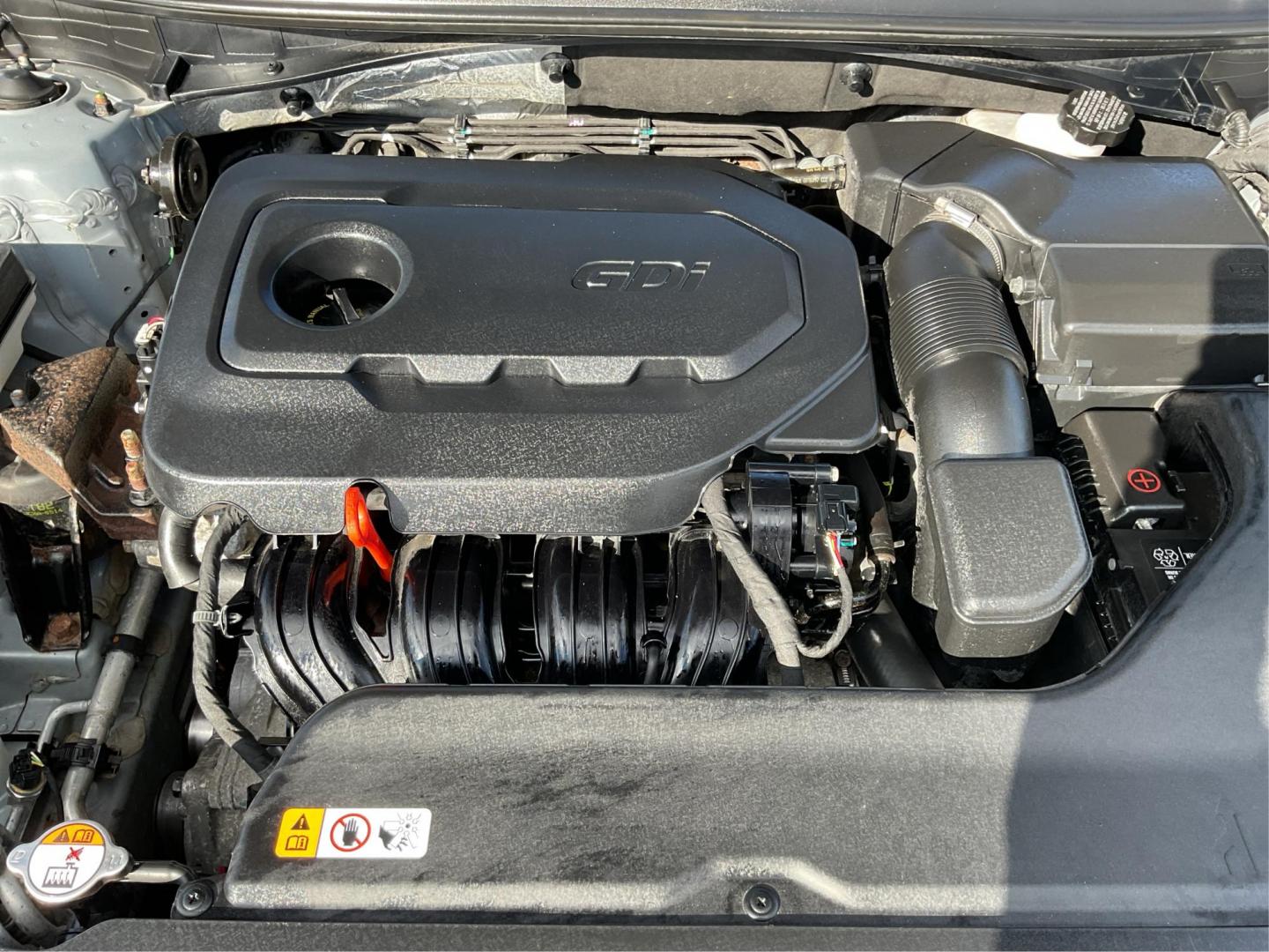 2015 Hyundai Sonata SE (5NPE24AF2FH) with an 2.4L I-4 gasoline direct injection engine, located at 1951 S Dayton Lakeview Rd., New Carlisle, OH, 45344, (937) 908-9800, 39.890999, -84.050255 - 2015 Hyundai Sonata SE - Photo#10