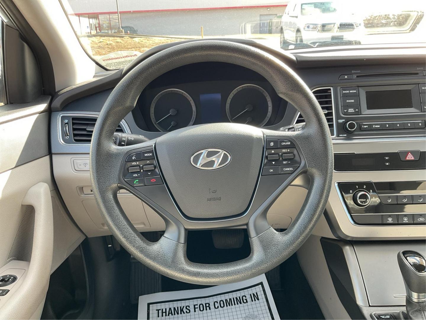 2015 Hyundai Sonata SE (5NPE24AF2FH) with an 2.4L I-4 gasoline direct injection engine, located at 1951 S Dayton Lakeview Rd., New Carlisle, OH, 45344, (937) 908-9800, 39.890999, -84.050255 - 2015 Hyundai Sonata SE - Photo#14