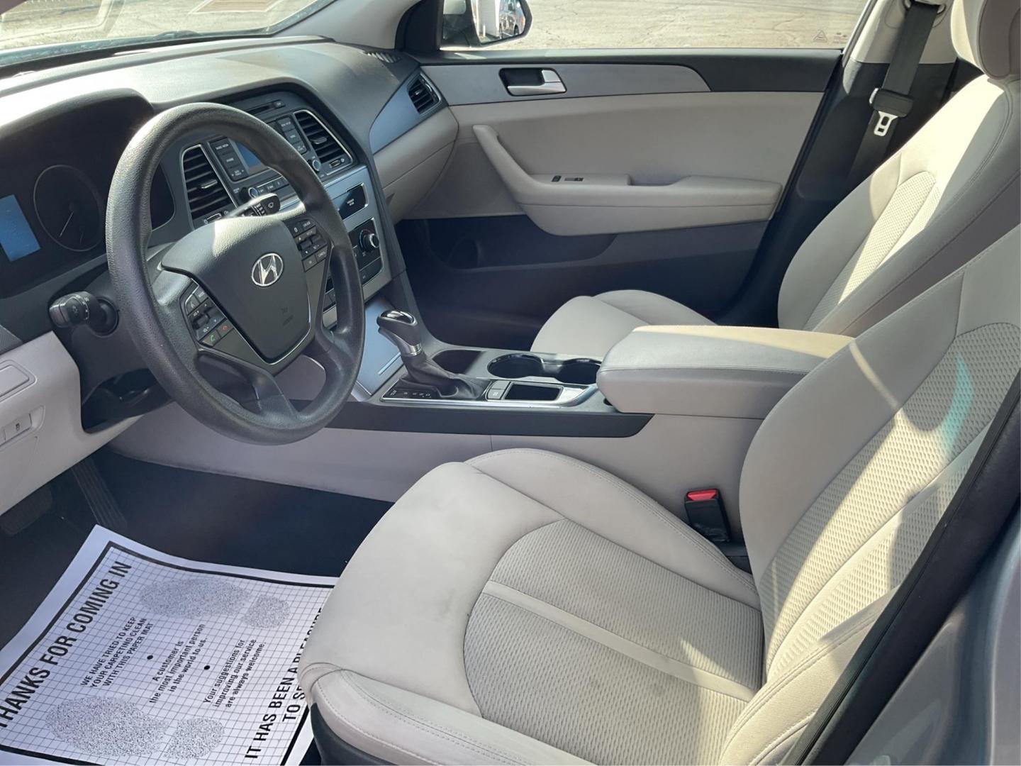 2015 Hyundai Sonata SE (5NPE24AF2FH) with an 2.4L I-4 gasoline direct injection engine, located at 1951 S Dayton Lakeview Rd., New Carlisle, OH, 45344, (937) 908-9800, 39.890999, -84.050255 - 2015 Hyundai Sonata SE - Photo#8