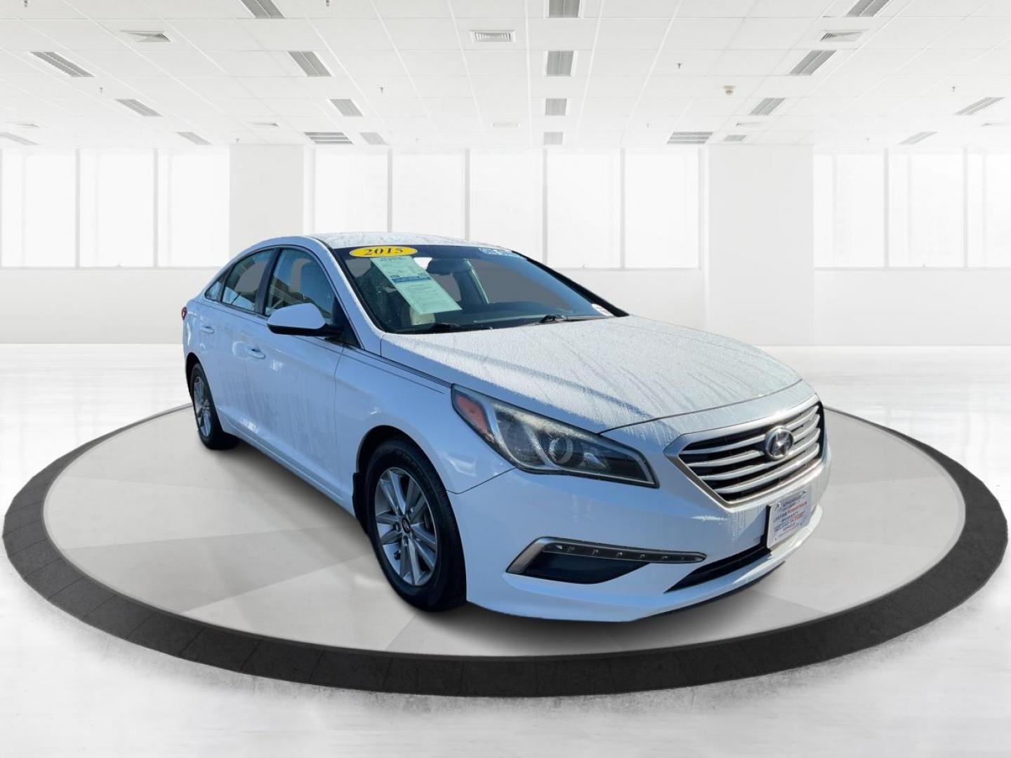2015 Hyundai Sonata SE (5NPE24AF9FH) with an 2.4L I-4 gasoline direct injection engine, located at 1951 S Dayton Lakeview Rd., New Carlisle, OH, 45344, (937) 908-9800, 39.890999, -84.050255 - One Owner - Photo#0