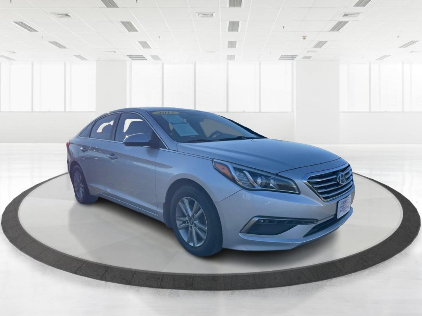 2015 Hyundai Sonata SE (5NPE24AFXFH) with an 2.4L L4 DOHC 16V engine, 7-Speed Automatic transmission, located at 880 E. National Road, Vandalia, OH, 45377, (937) 908-9800, 39.891918, -84.183594 - 2015 Hyundai Sonata SE - Photo#0