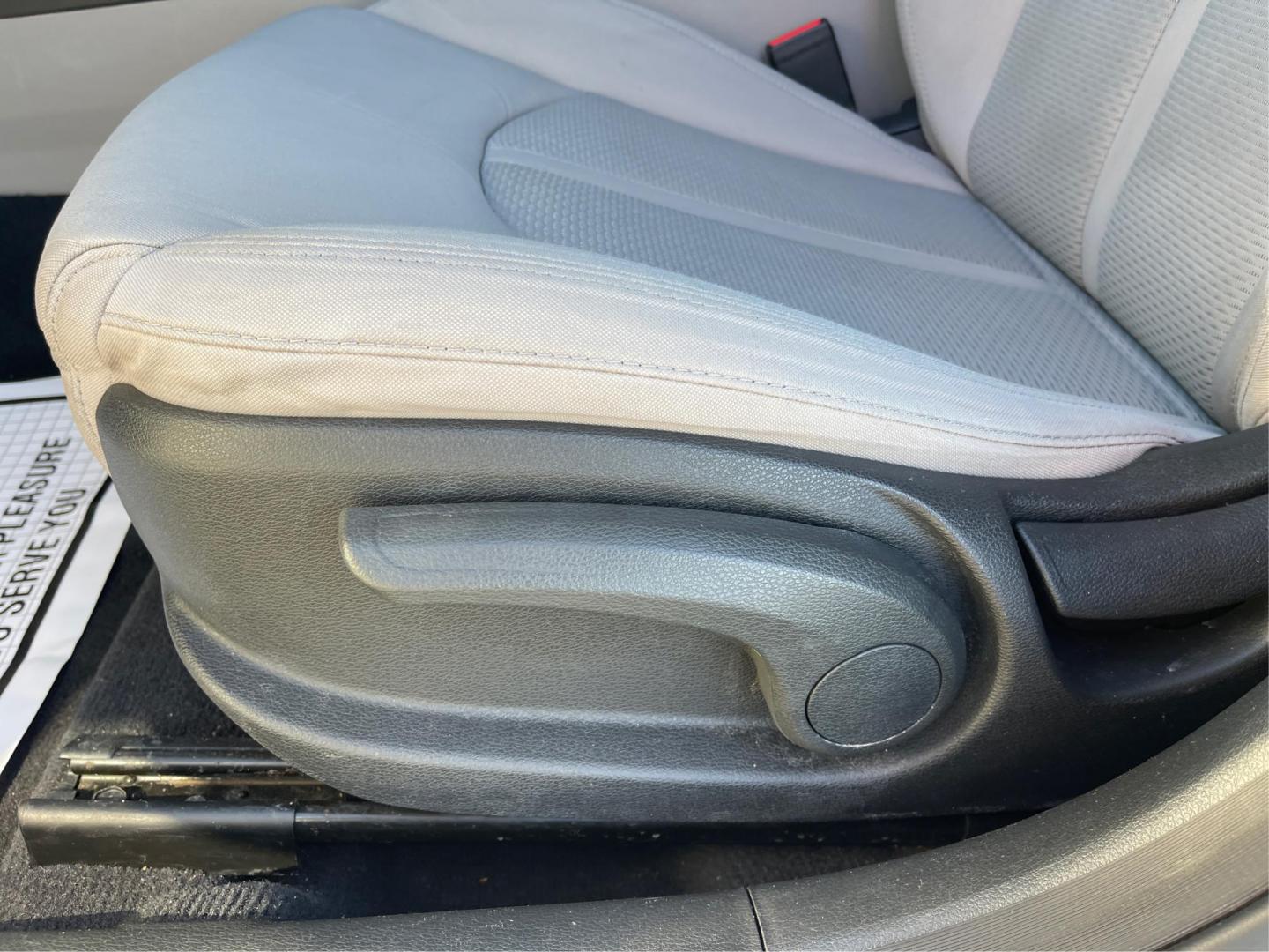 2015 Hyundai Sonata SE (5NPE24AFXFH) with an 2.4L L4 DOHC 16V engine, 7-Speed Automatic transmission, located at 880 E. National Road, Vandalia, OH, 45377, (937) 908-9800, 39.891918, -84.183594 - 2015 Hyundai Sonata SE - Photo#16