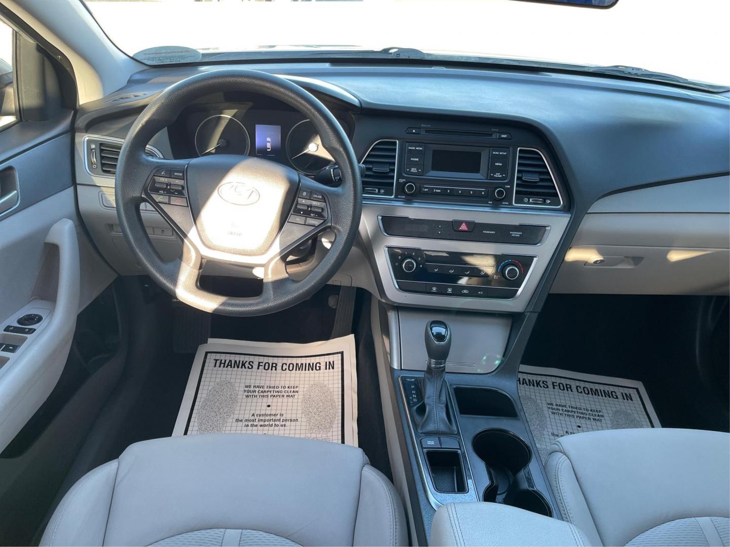 2015 Hyundai Sonata SE (5NPE24AFXFH) with an 2.4L L4 DOHC 16V engine, 7-Speed Automatic transmission, located at 880 E. National Road, Vandalia, OH, 45377, (937) 908-9800, 39.891918, -84.183594 - 2015 Hyundai Sonata SE - Photo#19