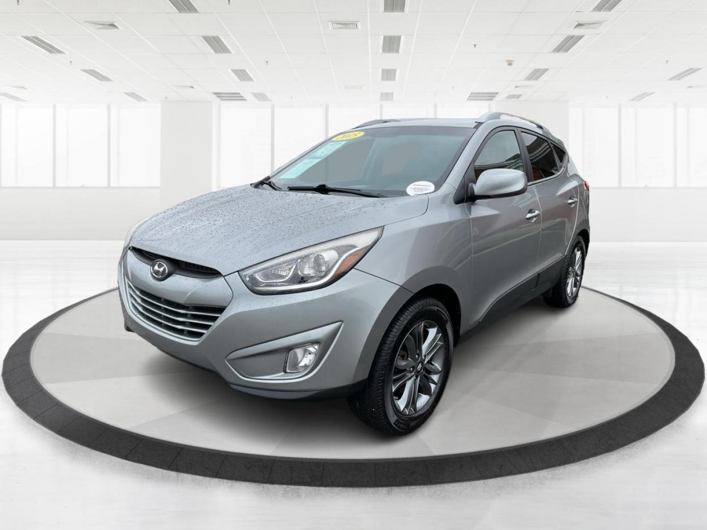 2015 Hyundai Tucson SE (KM8JUCAG2FU) with an Theta II 2.4L I-4 gasoline direct injection engine, located at 880 E. National Road, Vandalia, OH, 45377, (937) 908-9800, 39.891918, -84.183594 - 2015 Hyundai Tucson SE - Photo#8