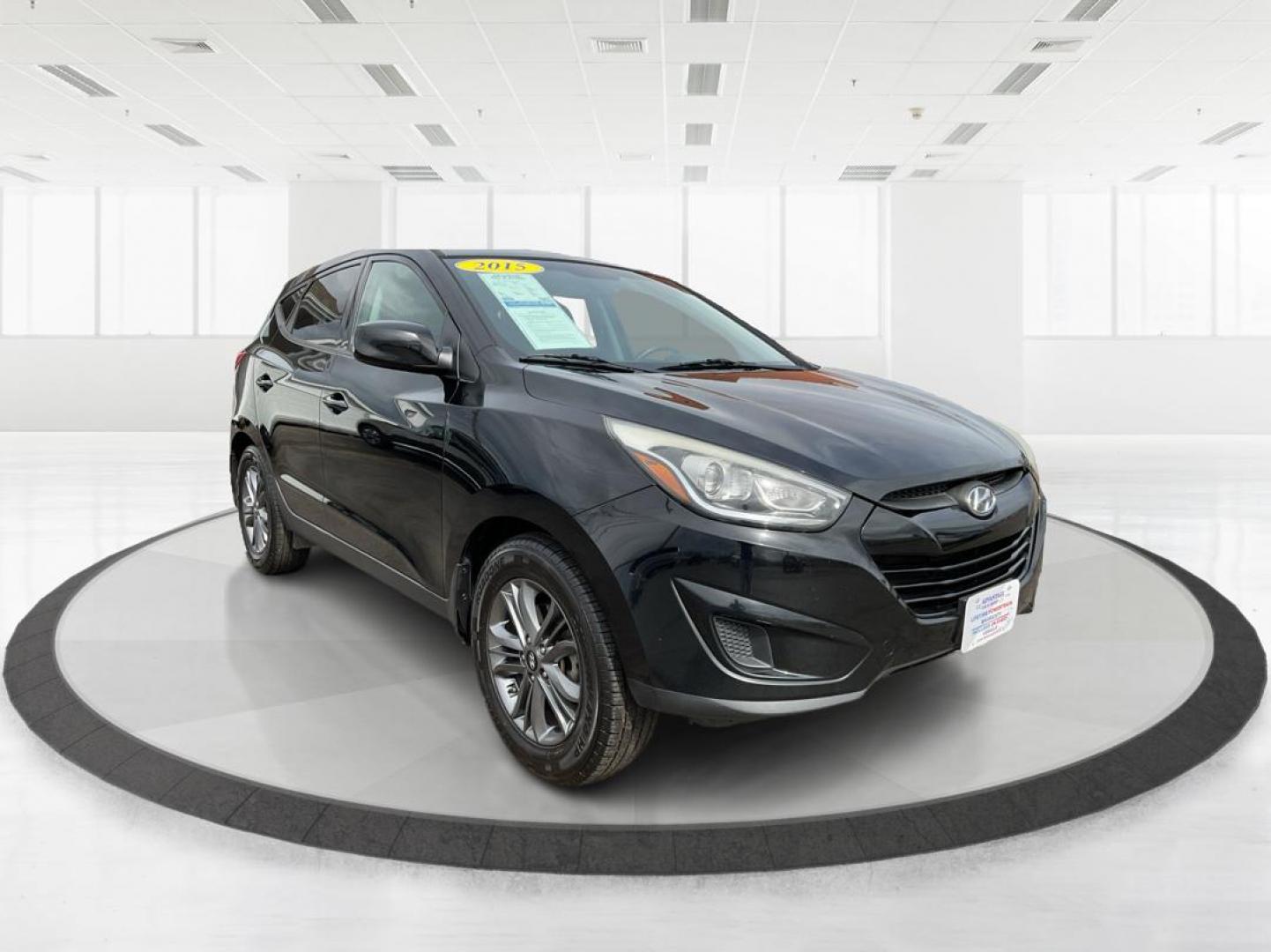 2015 Hyundai Tucson GLS (KM8JTCAF1FU) with an Nu 2L I-4 gasoline direct injection engine, located at 1184 Kauffman Ave, Fairborn, OH, 45324, (937) 908-9800, 39.807072, -84.030914 - 2015 Hyundai Tucson GLS - Photo#0