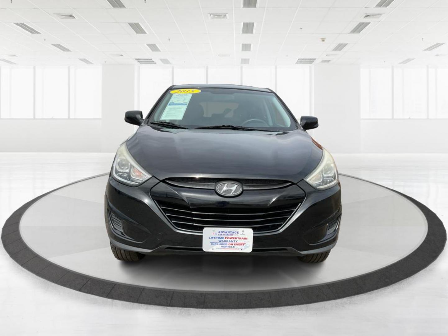2015 Hyundai Tucson GLS (KM8JTCAF1FU) with an Nu 2L I-4 gasoline direct injection engine, located at 1184 Kauffman Ave, Fairborn, OH, 45324, (937) 908-9800, 39.807072, -84.030914 - 2015 Hyundai Tucson GLS - Photo#5