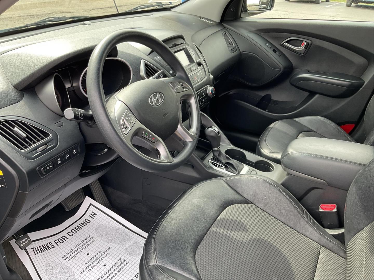 2015 Hyundai Tucson GLS (KM8JTCAF1FU) with an Nu 2L I-4 gasoline direct injection engine, located at 1184 Kauffman Ave, Fairborn, OH, 45324, (937) 908-9800, 39.807072, -84.030914 - 2015 Hyundai Tucson GLS - Photo#7