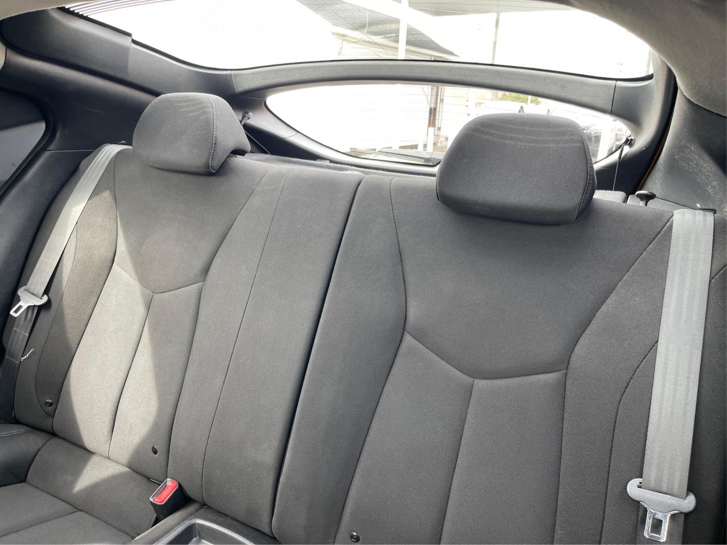 2015 Hyundai Veloster Base (KMHTC6AD3FU) with an Other engine, located at 1230 East Main St, Xenia, OH, 45385, (937) 908-9800, 39.688026, -83.910172 - 2015 Hyundai Veloster Base - Photo#9