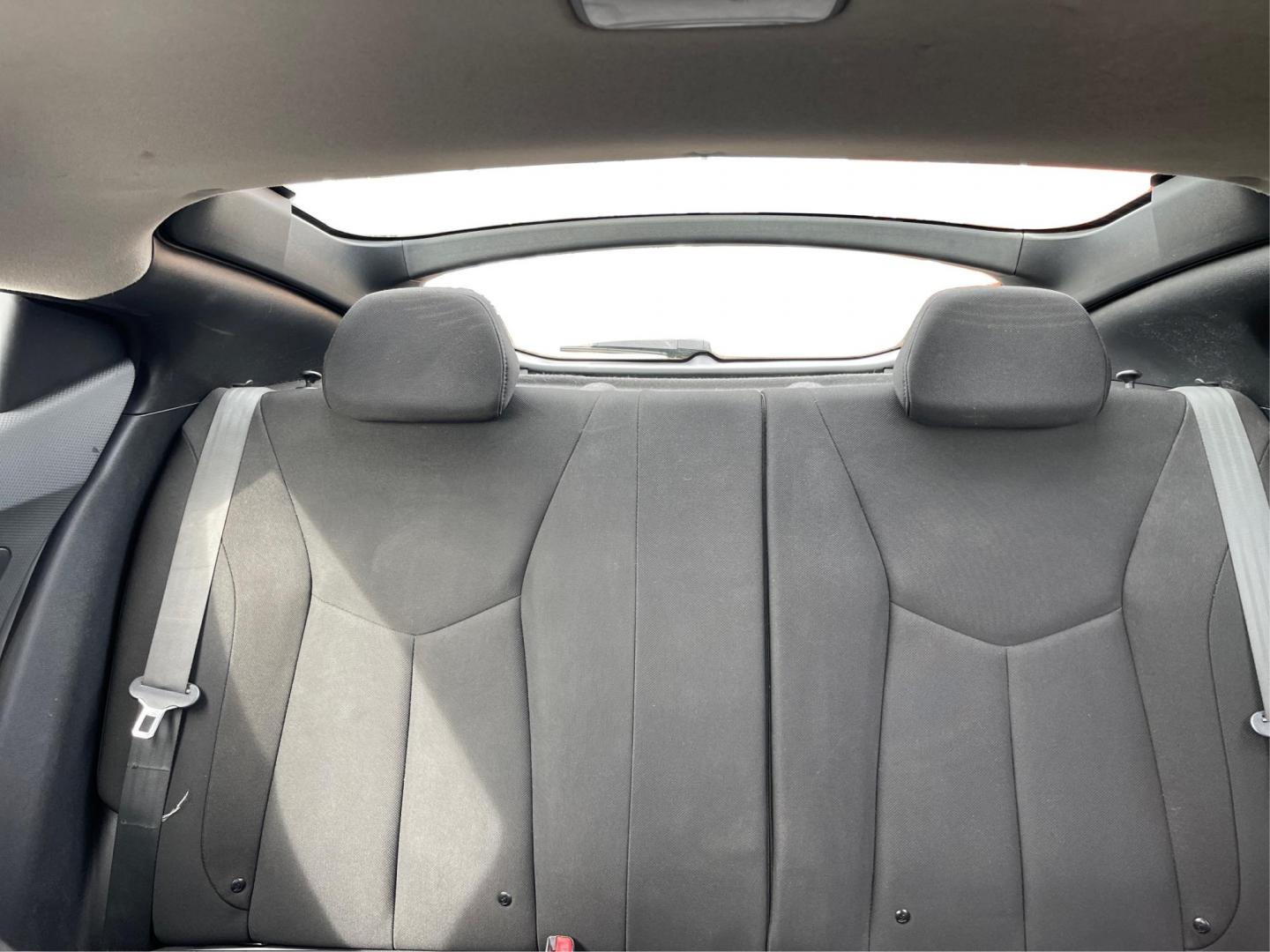 2015 Hyundai Veloster Base (KMHTC6AD3FU) with an Other engine, located at 1230 East Main St, Xenia, OH, 45385, (937) 908-9800, 39.688026, -83.910172 - 2015 Hyundai Veloster Base - Photo#12