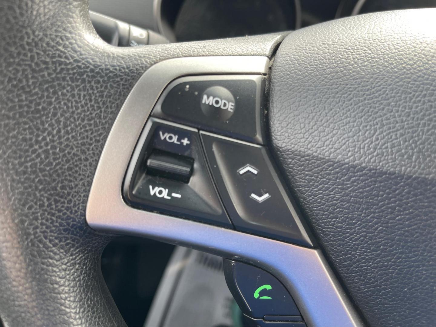2015 Hyundai Veloster Base (KMHTC6AD3FU) with an Other engine, located at 1230 East Main St, Xenia, OH, 45385, (937) 908-9800, 39.688026, -83.910172 - 2015 Hyundai Veloster Base - Photo#14